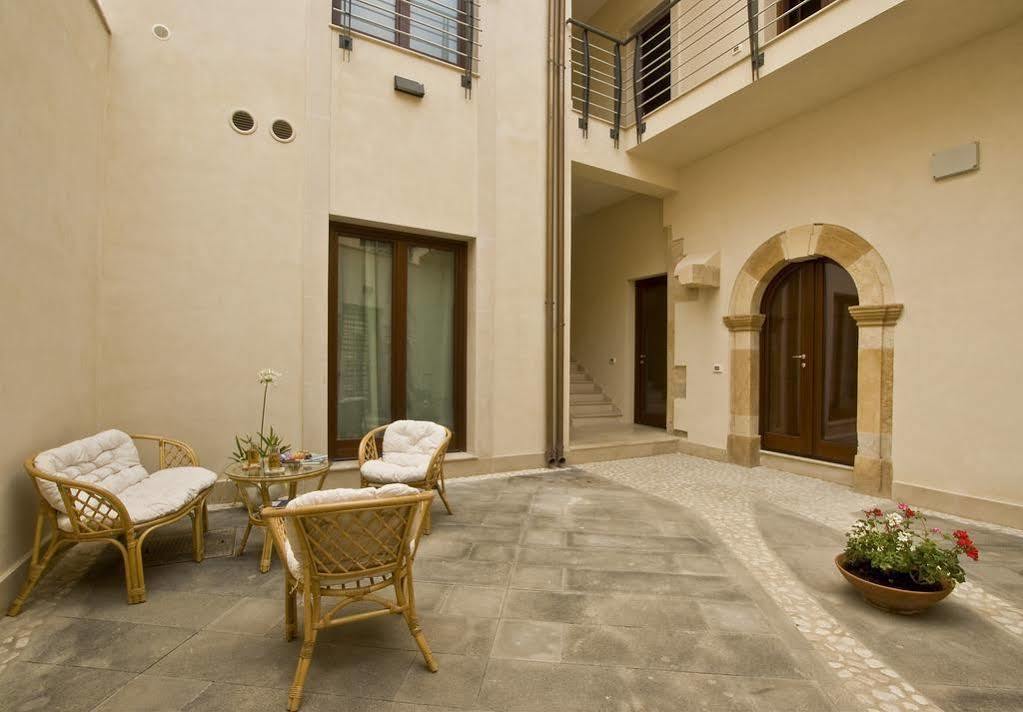 סירקוזה Kyanos Residence מראה חיצוני תמונה
